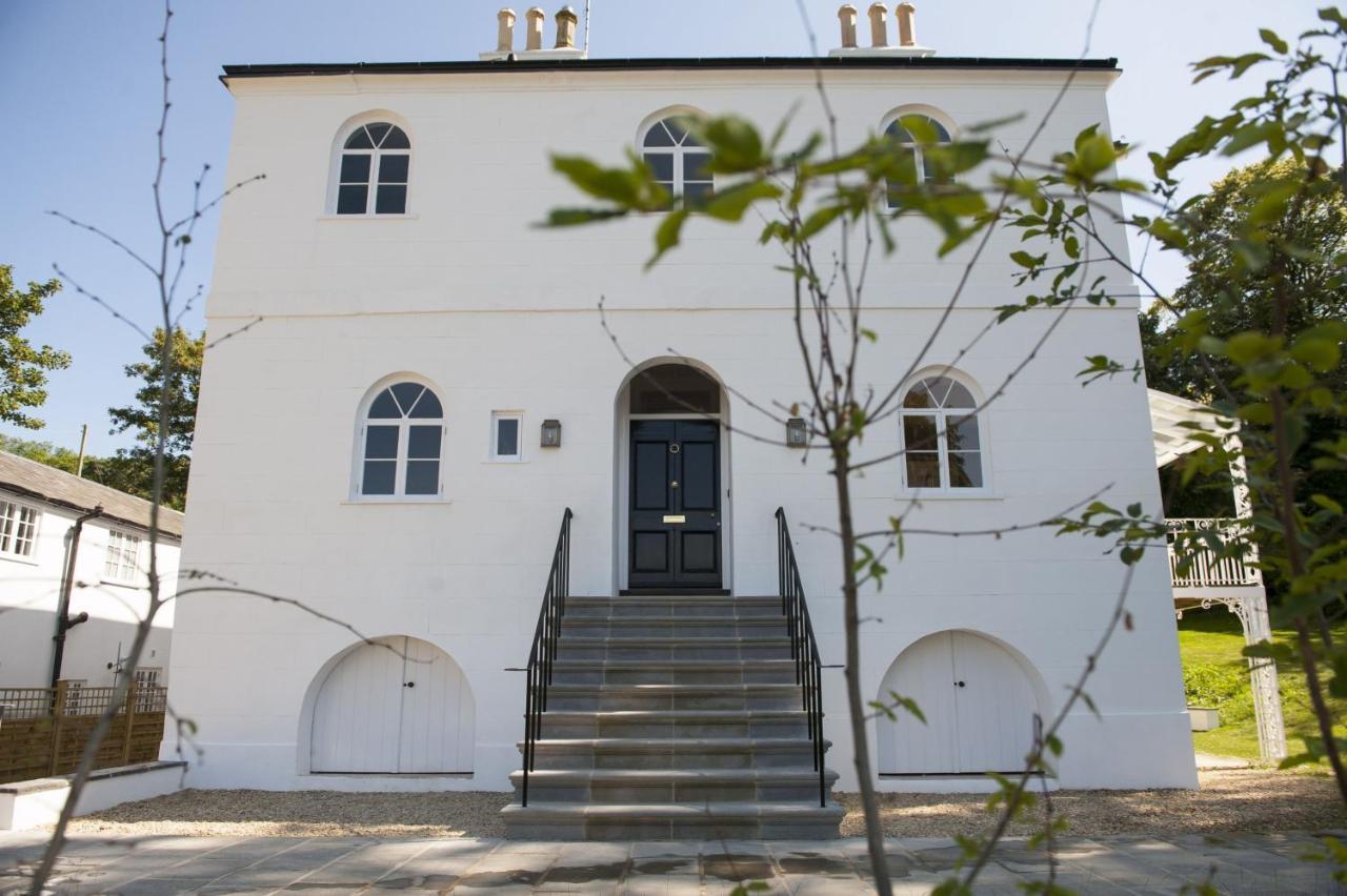 The Westgate Villa Charmouth Bagian luar foto