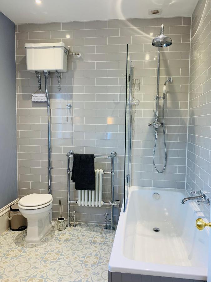The Westgate Villa Charmouth Bagian luar foto