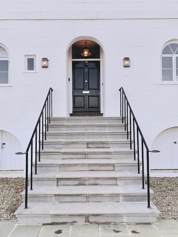 The Westgate Villa Charmouth Bagian luar foto