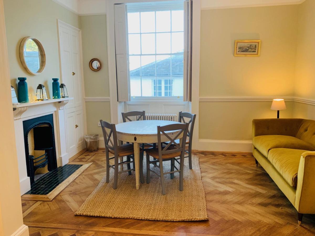 The Westgate Villa Charmouth Bagian luar foto